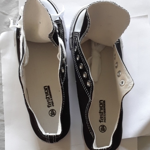 SOLD OUT - Picture 3 of 4